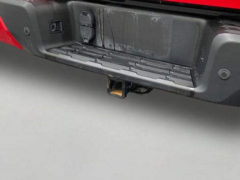 Used 2023 Nissan Frontier SV w/ SV Premium Package image 5