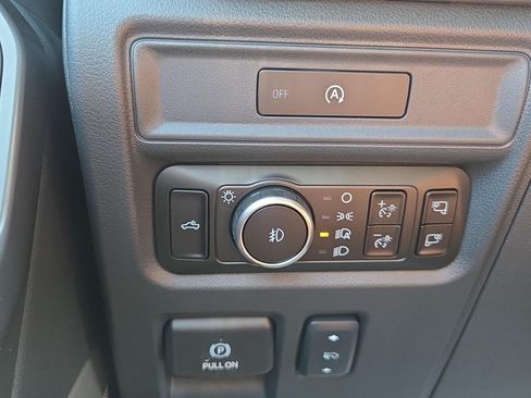 Used 2025 Ford F150 Lariat AWD/4WD image 13