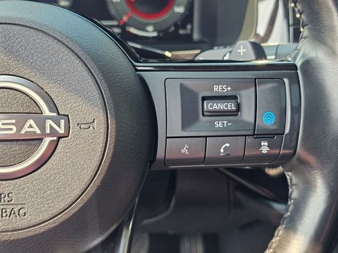 Used 2023 Nissan Pathfinder Platinum image 31