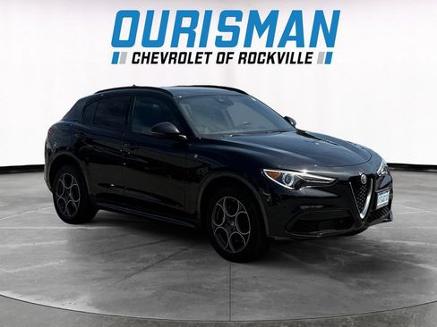 Used 2022 Alfa Romeo Stelvio Ti AWD/4WD image 1