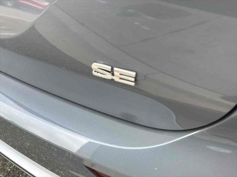 New 2026 Mitsubishi Outlander SE image 9