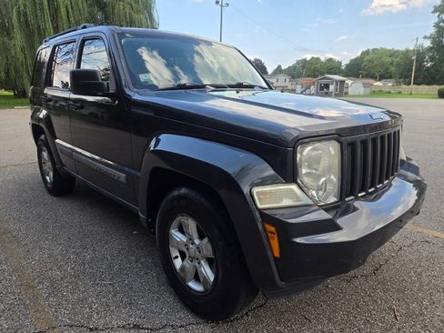 Used 2011 Jeep Liberty Sport w/ Popular Equipment Group AWD/4WD image 13