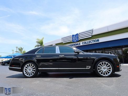 Used 2017 Bentley Mulsanne RWD image 11