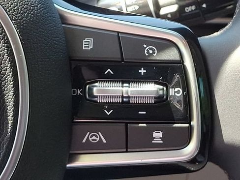 Used 2023 Kia Carnival SX FWD image 22