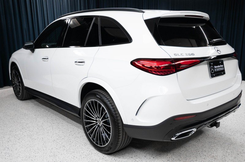 New 2027 Mercedes-Benz GLC 300 4MATIC image 7