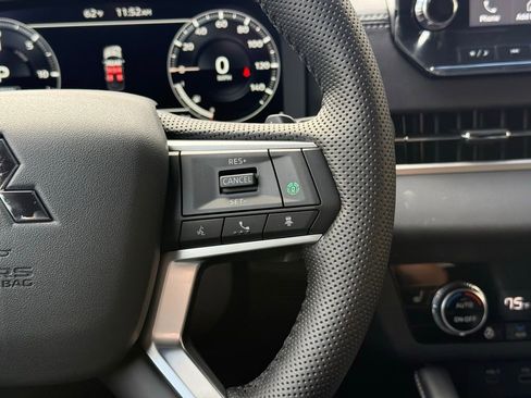 New 2025 Mitsubishi Outlander SEL Black Edition AWD/4WD image 11