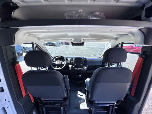 Used 2025 RAM ProMaster 2500 w/ Convenience Group image 23