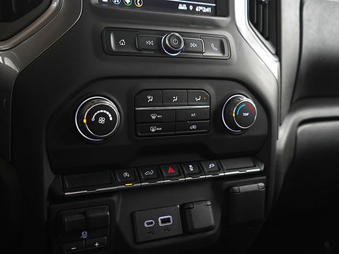 Used 2022 Chevrolet Silverado 1500 Custom w/ Safety Confidence Package image 24