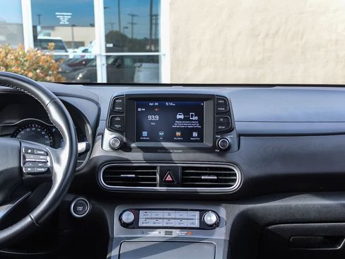 Used 2020 Hyundai Kona Limited FWD image 18