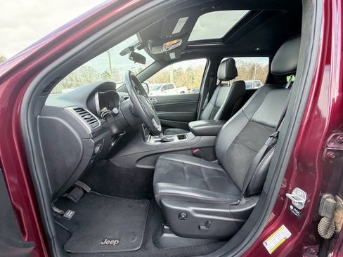 Used 2021 Jeep Grand Cherokee Laredo X image 23