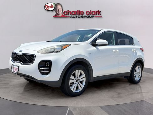 Used 2019 Kia Sportage LX AWD/4WD image 2