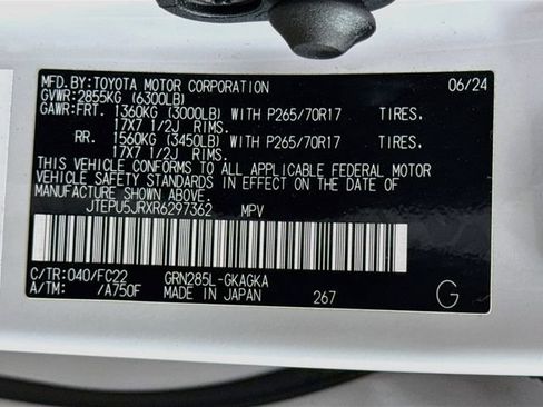 Used 2024 Toyota 4Runner TRD Off-Road AWD/4WD image 31