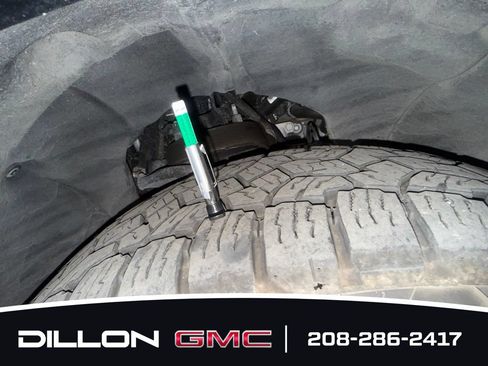 Used 2023 GMC Yukon XL SLT w/ SLT Luxury Package AWD/4WD image 22