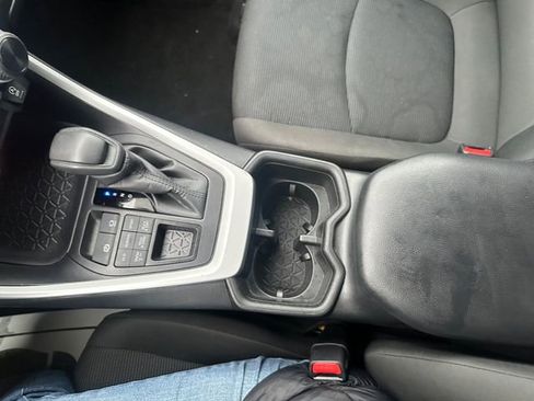 Used 2024 Toyota RAV4 LE image 29