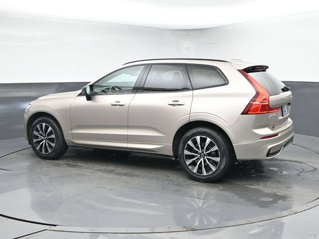 Used 2024 Volvo XC60 B5 Core w/ Climate Package AWD/4WD image 6