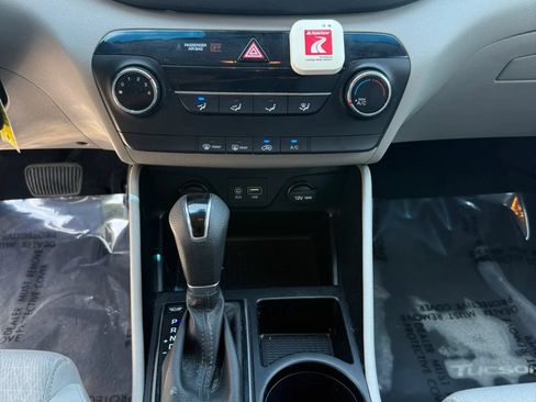Used 2017 Hyundai Tucson SE w/ SE Popular Package 02 AWD/4WD image 38
