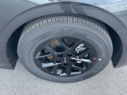 New 2026 Kia K5 LXS image 32