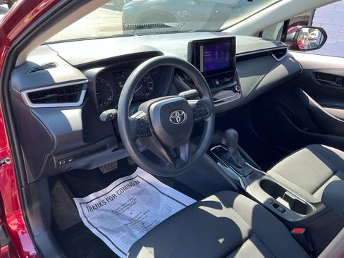 Used 2025 Toyota Corolla LE FWD image 9