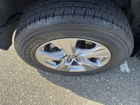 Used 2024 Toyota RAV4 XLE image 24