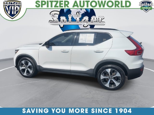 Used 2024 Volvo XC40 B5 Core AWD/4WD image 10