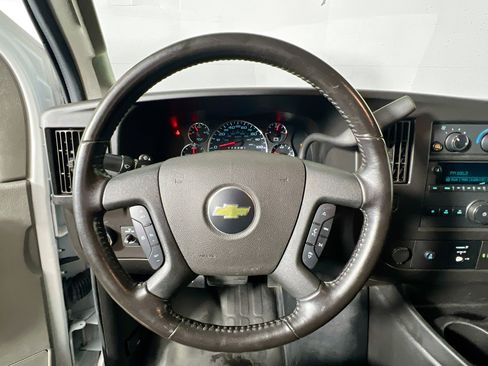 Used 2022 Chevrolet Express 2500 w/ Driver Convenience Package image 16