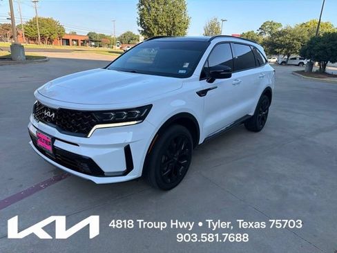Used 2023 Kia Sorento SX AWD/4WD image 3