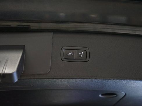 Used 2020 Porsche Cayenne image 53