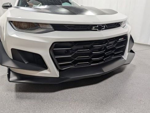 Used 2018 Chevrolet Camaro ZL1 image 4