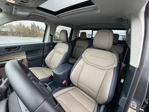 New 2025 Ford Maverick Lariat w/ 4K Tow Package image 17