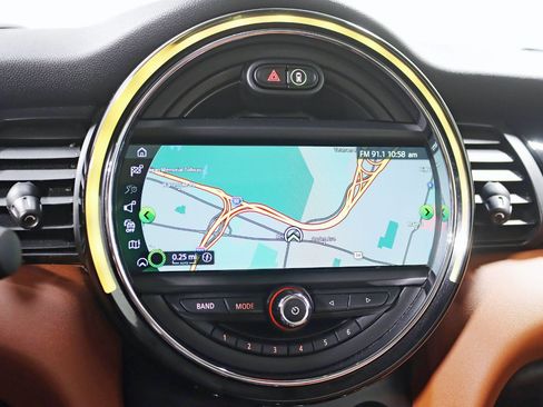 Used 2019 MINI Cooper S w/ Driver Assistance Package image 18