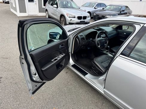 Used 2010 Ford Fusion SEL image 15