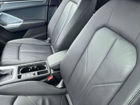 Used 2022 Audi Q3 2.0T Premium Plus image 5