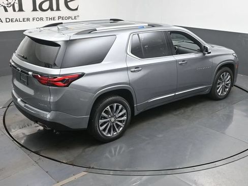 Used 2023 Chevrolet Traverse Premier w/ LPO, Floor Liner Package AWD/4WD image 41