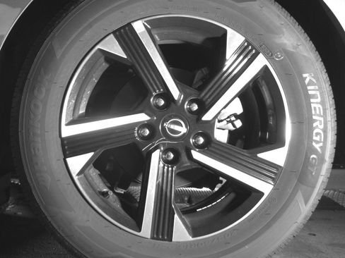 Used 2025 Nissan Sentra SV image 14