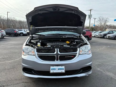 Used 2017 Dodge Grand Caravan SE w/ Power Window Group image 9