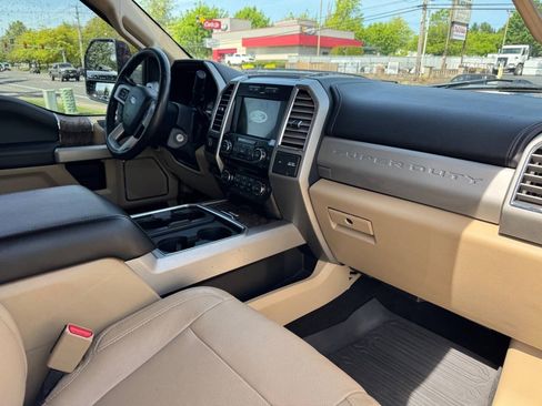 Used 2017 Ford F350 Lariat w/ Lariat Value Package AWD/4WD image 12
