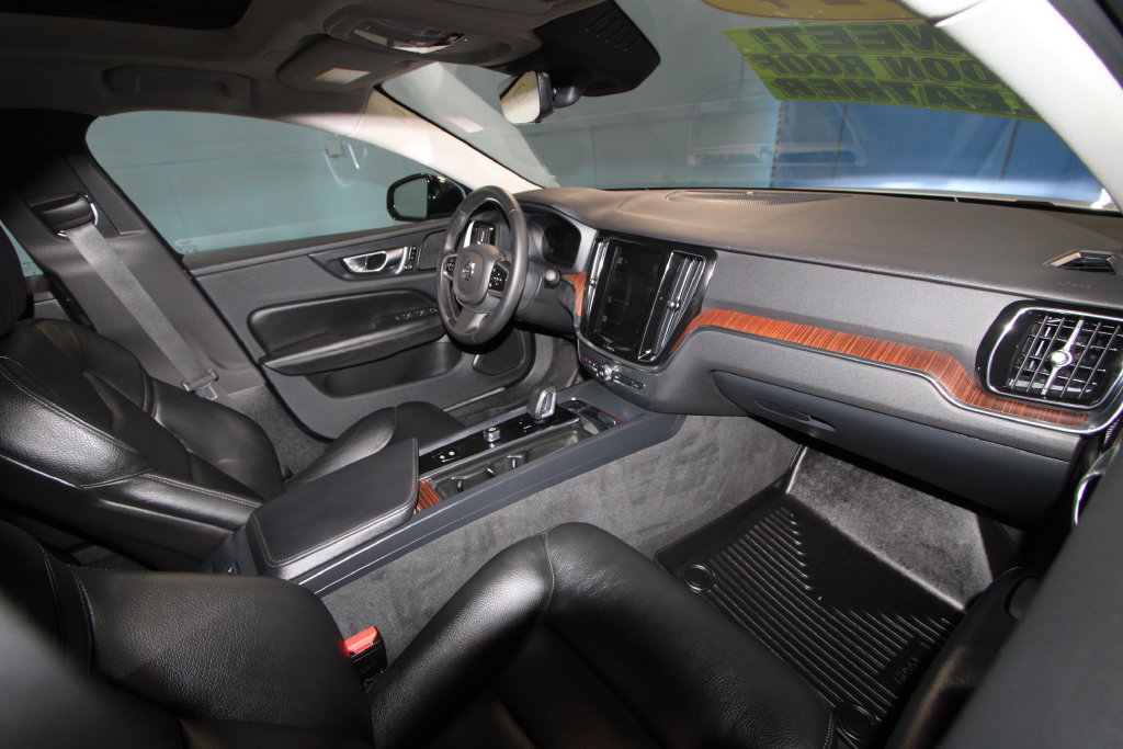 Used 2024 Volvo S60 B5 Plus AWD/4WD image 19