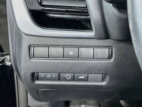 Used 2023 Nissan Rogue SL w/ SL Premium Package AWD/4WD image 9