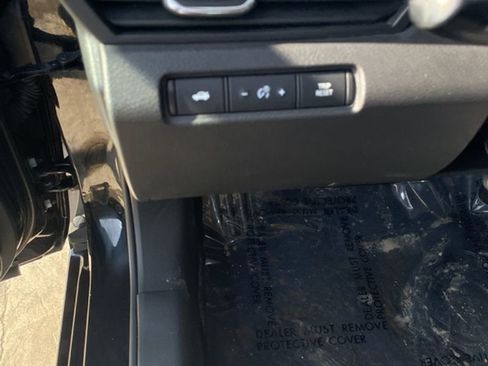 Used 2024 Nissan Altima 2.5 SV image 14