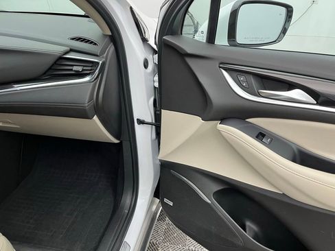 Used 2021 Buick Enclave Premium w/ Sun and Sites Package image 29