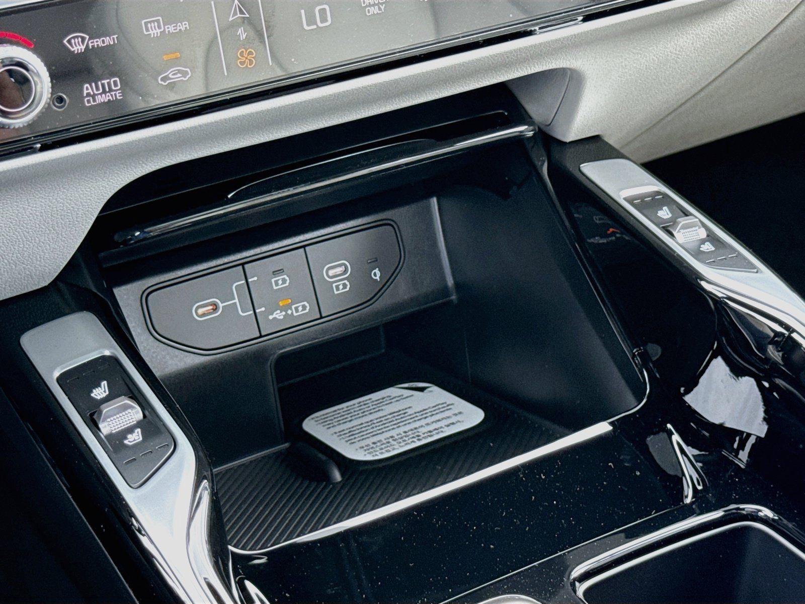 New 2026 Kia Sorento SX Prestige AWD/4WD image 13