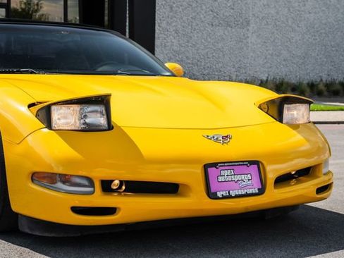 Used 2003 Chevrolet Corvette Coupe w/ Preferred Equipment Group image 23