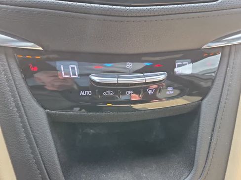 Used 2019 Cadillac XT5 Luxury FWD image 30