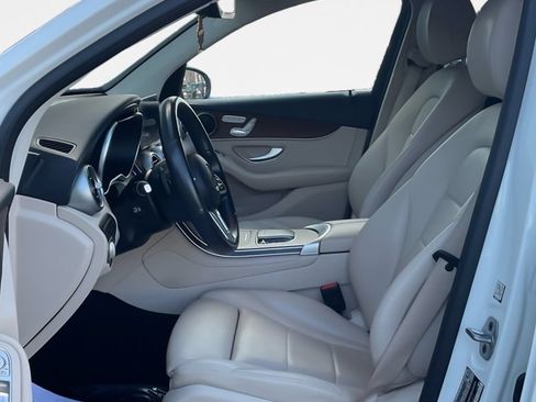 Used 2022 Mercedes-Benz GLC 300 4MATIC image 13