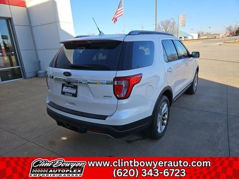 Used 2019 Ford Explorer XLT w/ Equipment Group 202A image 9