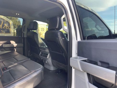 Used 2024 Ford F250 XLT w/ FX4 Off-Road Package image 10