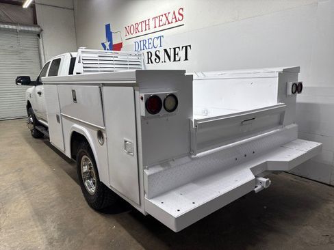 Used 2019 RAM 3500 Tradesman w/ Chrome Appearance Group image 9