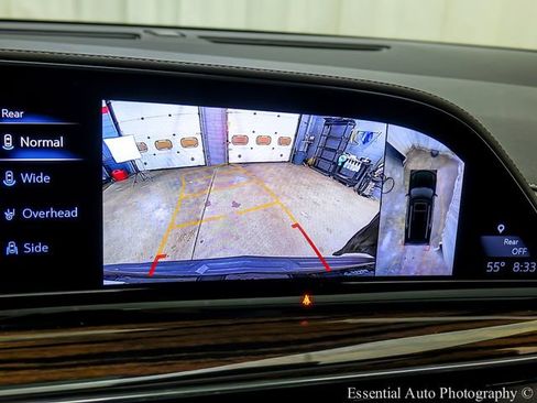 Used 2023 Cadillac Escalade Premium Luxury w/ Performance Package AWD/4WD image 18