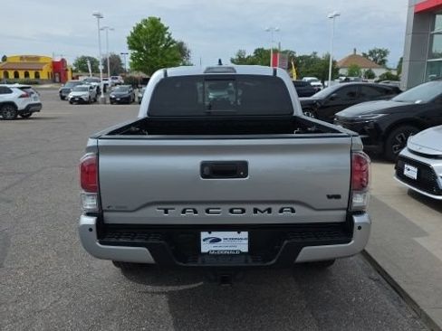 Used 2023 Toyota Tacoma TRD Sport w/ Advanced Technology Package AWD/4WD image 4