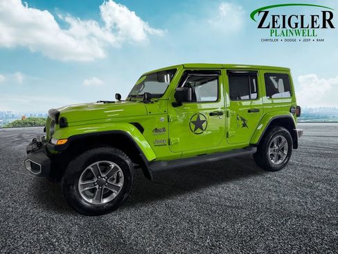 Used 2021 Jeep Wrangler Unlimited Sahara w/ Uconnect 4C Nav & Sound Group AWD/4WD image 2